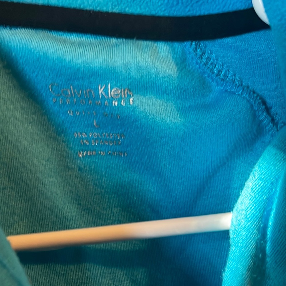 Calvin Klein large blue pullover sweat shirt